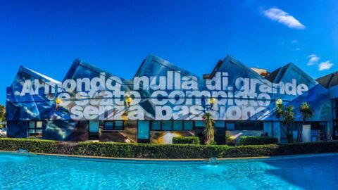 Spirit, 2020, Manu Invisible 40 x 8.5 m Siloxane and spray acrylics on plaster Via Ostiense 234/236, Rome